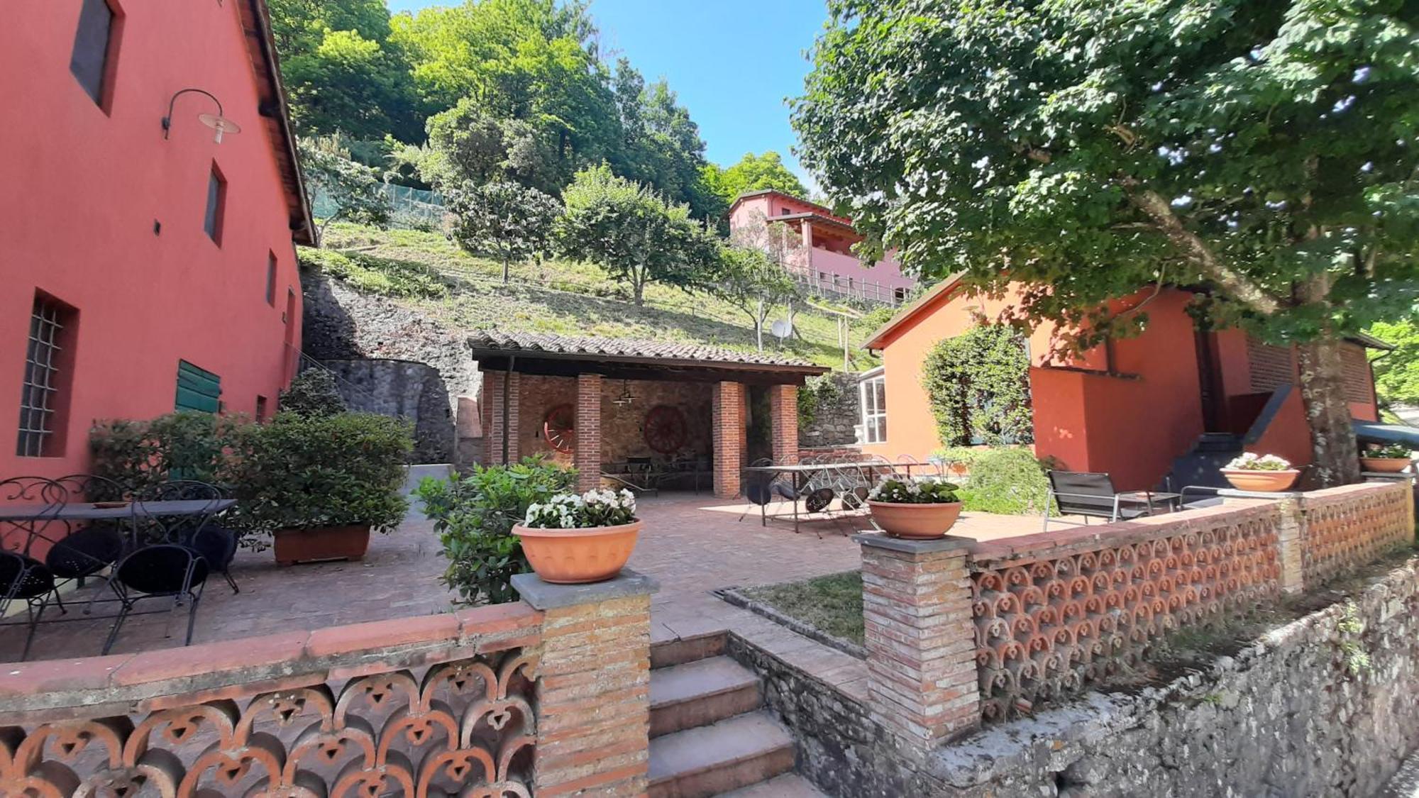 Agriturismo La Torre 巴尼－迪卢卡 外观 照片