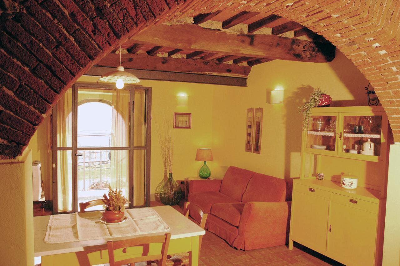 Agriturismo La Torre 巴尼－迪卢卡 外观 照片